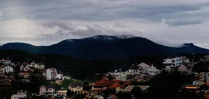 Nha Nghi Gia Tien Lägenhet Dalat Exteriör bild